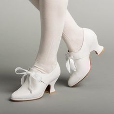 American Duchess: Pompadour Women's Leather 18th Century Shoes (Ivory) Cottage Core Dark Academia, Cottage Core Dark, 18th Century Shoes, Edwardian Shoes, Century Shoes, American Duchess, Historical Shoes, Camping Shoes, Dr Shoes