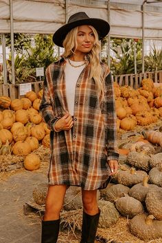 – Channel all the seasonal charm – Lightweight, rust and black plaid material – Button up front with a collared neckline – Long, loose sleeves with button closure cuffs – Hidden side pockets – Accent slits – Relaxed yet flattering silhouette that falls into a round hemline Peppermint Kisses, Rust And Black, Flannel Tunic, Plaid Material, Felt Fedora, Loose Sleeves, Knee High Leather Boots, Ribbed Top, Going Out Outfits