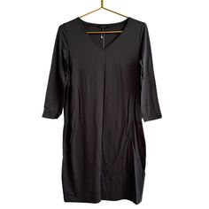 New With Tags Eileen Fisher Fine Tencel Jersey V-Neck Half Sleeve Sift Dress. No Flaws - Never Worn. - Us Women's Size Petite Medium - 93% Lyocell, 7% Spandex - Msrp: $198 Approximate Measurements Laying Flat - Pit To Pit 19" Length Shoulder To Hem 36" Stretch V-neck Midi Dress For Daywear, Stretch V-neck Dress For Work, Stretch V-neck Mini Dress For Daywear, Stretch Midi Dress V-neck For Daywear, Stretch V-neck Midi Dress, Eileen Fisher Dress, Eileen Fisher, Half Sleeve, Half Sleeves