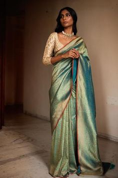 Shop for Priyanka Raajiv Blue Silk Brocade Banarasi Saree for Women Online at Aza Fashions Modest Saree Blouse, Silk Saree Styling, Modest Saree, Teal Saree, Indian Royalty, Gorgeous Saree, Brocade Lehenga, Blue Silk Saree, Brocade Saree