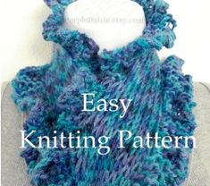 an easy knitted scarf with the words easy knitting pattern on it, in blue and purple