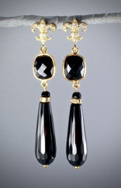 Elizabeth - Victorian Black Onyx Earrings Royalty Earrings, Jewelry Inspo Earrings, Victorian Style Earrings, Dr Jewelry, French Royalty, Almond Eyes, Black Onyx Earrings, Diamond Face, Onyx Earrings