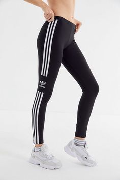 Adidas Leggings Outfit, Moda Academia, Adidas Leggings, Adidas Trefoil, Tumblr Outfits