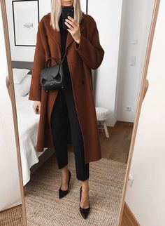 Pijamas Women, Mode Mantel, Meryl Streep, Brown Coat, Mode Inspo, Work Style, Business Casual Outfits