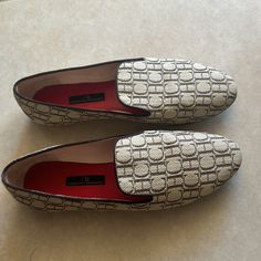 Like Knew Beige Loafers With Removable Insole And Flat Heel, Chic Cream Flats With Rubber Sole, Chic White Loafers With Textured Sole, Chic Beige Closed Toe Loafers, Chic Cream Loafers With Leather Sole, Cream Slip-on Flats For Office, Cream Almond Toe Loafers With Rubber Sole, Chic Beige Almond Toe Slip-ons, Chic Beige Slip-ons For Office