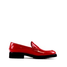 Discover The Perfect Blend Of Style And Functionality With Our Karen Loafer. Made In Spain, This Women’s Loafer Features A Vibrant Red Patent Leather Upper That Adds A Pop Of Color To Any Outfit. The Commando Chunky Sole Provides A Modern Twist, Ensuring Both Comfort And Durability For All-Day Wear. Whether You’re Dressing Up For A Special Occasion Or Adding A Touch Of Sophistication To Your Everyday Look, Karen Is The Ideal Choice. Material: High-Quality Red Patent Leather Origin: Made In Spain Classic Flats With Red Sole For Formal Occasions, Red Almond Toe Flats For Formal Occasions, Elegant Loafers With Red Sole For Spring, Elegant Spring Loafers With Red Sole, Red Loafers With Red Sole For Business, Red Rubber Sole Flats For Formal Occasions, Pointed Toe Loafers With Red Sole For Work, Red Oxfords With Rubber Sole For Office, Classic Formal Flats With Red Sole