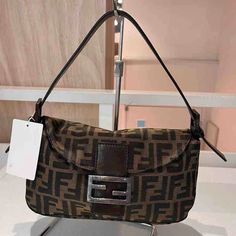 This product is GREAT. Shoulder Bag Brown, Designer Items, Louis Vuitton Shoulder Bag, Hermes Bags, Brown Canvas, Chanel Black, Fendi Bags, Chanel Handbags, Canvas Leather