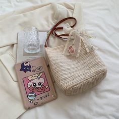 Material: Straw Size: 20*13*6 cm / 7.9*5.1*2.4 in Cottagecore Outfit Ideas, Boogzel Apparel, Cottagecore Picnic, Rhinestone Outfit, Cottagecore Outfit, Aesthetic Bag, Picnic Aesthetic, Cottagecore Clothes, Aesthetic Accessories