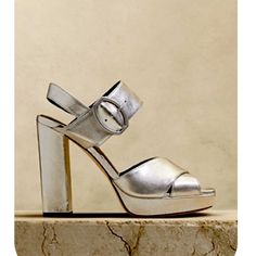 Ravello Leather Platform Sandal. Nib. Banana Republic. Silver. Size 9-1/2 Chic Formal Platform Sandals, Glamorous Leather Sandals With 4-inch Heel, Glamorous Leather Sandals With Stacked Heel, Luxury Sandals With Stacked Heel For Party, Elegant Platform Sandals For Cocktail, Luxury Party Sandals With Stacked Heel, Elegant Silver Heels With Stacked Heel, Designer Evening Sandals With Stacked Heel, Chic Silver Cocktail Sandals