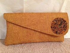 African handmade high quality clutches made from local materials with hand beaded decorations. Clutches could be used for night out, casual day out, bridesmaid party gifts, etc. Different colors available upon orders. Elegant Handwoven Gold Clutch, Elegant Gold Handwoven Clutch, Elegant Brown Handwoven Clutch, Elegant Woven Clutch As Gift, Handmade Brown Clutch For Party, Straw Projects, Handmade Clutch Purse, Diy Makeup Bag, Purse Design