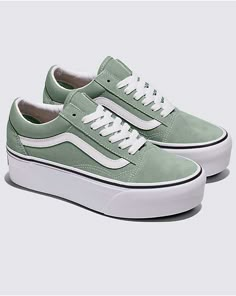 Women Platform Vans, Casual Platform Skate Shoes By Vans, Casual Platform Vans Skate Shoes, Green Vans Shoes, Vans Shoes Green, Platform Aesthetic, Vans Shoes Old Skool, Vans Platform Sneakers, Platforms Aesthetic