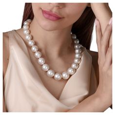 The South Sea pearl choket necklace 27 pearls smoothly graduated from18 mm to 14.30 mm The lengthe of the necklace is 49 cm, the total weight is 130 gram Hand Beaded Bag, Pearl Bag, Pearl Choker Necklace, Beaded Bag, Sea Pearl, South Seas, South Sea Pearls, Sea Pearls, Pearl Choker