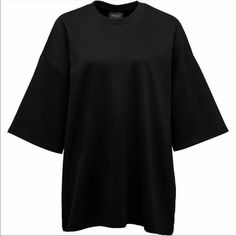 Brand New With Tag Super Comfy And Oversized T Shirt Women Black, Roblox T Shirt For Black Skin, Black Boxy Fit T-shirt For Loungewear, Black Batwing Sleeve Tops For Loungewear, Black Drop Shoulder Tops For Loungewear, Oversized Black Drop Shoulder Top, Fall Fashion Staples, Puma Rihanna, Oversized Crewneck