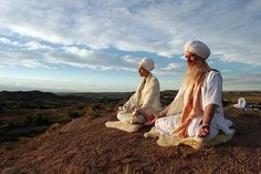 If you're mind is disturbed meditate Yoga India, Kundalini Meditation, What Is Yoga, Arte Yoga, Aura Healing, Yoga Kundalini, India Tourism, Yogi Bhajan, Breathing Meditation