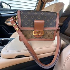 Authentic Women Purse Dauphine Mm Louis Vuitton Monogram, Leather, Two Belts, One Leather, One Gold Metal High-end Monogram Canvas Bag With Gold-tone Hardware, High-end Monogram Canvas Bags With Gold-tone Hardware, Luxury Monogram Canvas Shoulder Box Bag, Luxury Monogram Canvas Box Shoulder Bag, Rectangular Monogram Canvas Luxury Bag, Designer Monogram Canvas Shoulder Box Bag, Luxury Everyday Monogram Canvas Bags, High-end Flap Bag With Branded Hardware For Shopping, Chic Monogram Canvas Box Bag For Everyday Use