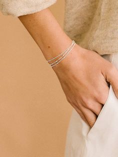 [Superior Material] 925 silver plated. 14K gold plated. [Size] 6"+ 1.2" extender. The dainty bracelet is a pretty gift for best friends, family, lovers, sisters, nieces or anyone on birthday, Christmas, graduation, wedding or mother's day etc. These stunning bracelets are plated in 925 silver gilded with a stainless steel post to ensure a long lasting finish that is nickel free, lead free, and hypoallergenic. This unique and heartfelt product is beautifully packaged and ready for giving. Makes a