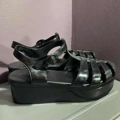 Never Been Worn Wanted Black Platform Jelly Pop Sandals Women’s Size 8 In Original Box Black Wedge Heel Sandals For Spring, Black Open Toe Jelly Sandals For Spring, Black Platform Sandals For Summer, Black Jelly Sandals For Party With Round Toe, Black Jelly Sandals For Party, Chic Black Jelly Sandals For Summer, Casual Black Closed Toe Jelly Sandals, Black Closed Toe Jelly Sandals In Synthetic, Black Ankle Strap Jelly Sandals For Party