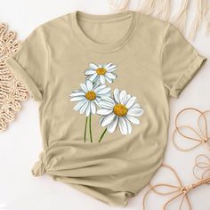 Cute Daisy Print T-shirt Daisy Print, Crew Neck Top, Cute Tshirts, Casual Top, Plus Size Casual, Red Fashion, Plus Size T Shirts, Plus Size Tops, Casual T Shirts