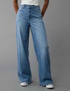 AE Dreamy Drape Stretch Super High-Waisted Baggy Wide-Leg Jean Straight Leg Jeans Baggy, American Eagle Wide Leg Jeans, Loose Jeans Outfit Fall, American Eagle Baggy Jeans, Cute Jeans Baggy, Cotton On Jeans, Cute Pants For School, High Waisted Baggy Jeans Outfit, Women’s Jeans