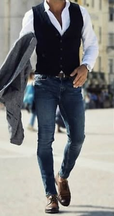 Mens Vest Fashion Gentleman Style, Edgy Mens Fashion, Gentleman Style Suit, Gentlemen Wear, Black Waistcoat, Stylish Mens Fashion, Mens Fashion Classy, Mens Fashion Casual Outfits