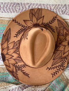 Bohemian Summer Felt Hat, Brown Felt Hat For Beach And Summer, Brown Felt Hat For Summer Beach, Summer Beach Brown Felt Hat, Western Style Felt Beach Cap, Brown Straw Hat For Festivals, Brown Straw Hat For Festival, Country Style Felt Hat For Beach, One Size, Country Style Felt Hat For Beach