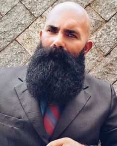 Hot Bearded Men, Bald Head Man, Walrus Mustache, Viking Beard Styles, Shaved Head With Beard, Bald Men With Beards, Long Hair Beard, Beard Tips, Bald With Beard