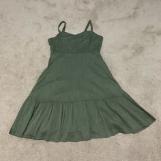 Size Xs Brand New Never Worn No Flaws Casual A-line Sundress For Brunch, Casual Beach Sundress Fit And Flare, Casual Fit And Flare Mini Dress For Brunch, Casual Fit And Flare Sundress For Beach, Casual Lined Fit And Flare Mini Dress, Casual Fit And Flare Mini Dress With Lining, Casual Fit And Flare Mini Dress Lined, Casual Fit And Flare Lined Midi Dress, Casual Fit And Flare Midi Dress For Day Out