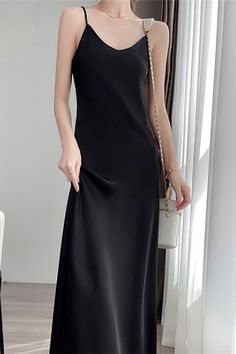 Price: $45.00 Material: Acetate Size: S, M, L, XL, 2XL, 3XL Color: White, Black Occasion: Leisure, Outdoor, Daily, Vacation Elegant Plain A-line Maxi Dress, Elegant Stretch Sleeveless Dress Solid Color, Elegant Plain Party Dress, Chic Plain Black Dress, Chic Black Plain Dress, Elegant Plain Midi Dress For Party, Black Plain Midi Length Dress, Black Plain Knee-length Dress, Black Knee-length Plain Dress