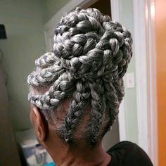 Bun Braids, Chic Hair, Braided Bun, Cleaning Hacks, Braids, Hairstyles, Bra, Hair Styles, Hair