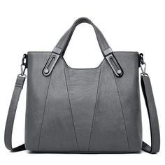 Women bags designer famous brand Women's handbags 🔥 This handbag is perfect for an evening outing with friends. It is stylish and beautiful. We found it for you to compliment your style. It comes with different colors to match your elegant outfit and even the seasons we are in and depend on which part of the US you are. You want to look bright, well, we have the right color for you. Or if you want to be in the low-key; Yup that too, we have the perfect color for you and great customer service. Big Tote Bags, Soft Leather Handbags, Tips For Teens, Patent Leather Handbags, Leather Handbags Women, Handbags Women, Leather Handbags Tote, Designer Crossbody Bags, Leather Messenger Bag