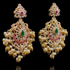 Selwa Earrings - á La Couture Chandbali Earrings Gold, Big Earrings Gold, Pretty Gold Necklaces, Pearl Earrings Designs, Temple Jewellery Earrings, Gold Earrings Wedding, Diamond Wedding Jewelry, Handmade Gold Jewellery, Jewelry Set Design