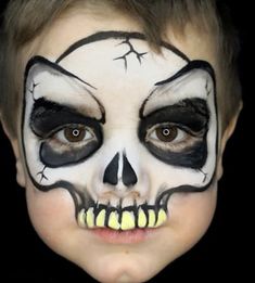 Kids Halloween Face, Face Painting Halloween Kids, Easy Halloween Face Painting, Boys Halloween Costumes Diy, Halloween Makeup For Kids, Face Painting For Boys, Skull Face Paint, Halloweenský Makeup, Face Paint Kit