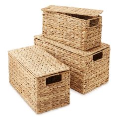 Casafield's 3-piece lidded basket set is a perfect blend of form and function. These handwoven water hyacinth baskets are designed to help you declutter your living space while adding a decorative accent to your home's decor. Whether you need to tidy up your living room, bathroom, bedroom, or office, these baskets are versatile enough to meet your storage needs. Organize Shelves, Storage Wicker, Bathroom Closets, Baskets With Lids, Stacking Storage, Laundry Shelves, Decorative Storage Bins, Nesting Baskets, Shelf Baskets