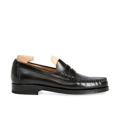 PENNY LOAFERS IN BLACK VARIK Black Penny Loafers, Cordovan Shoes, Leather Industry, Men's Shoes Accessories, Exclusive Shoes, Shoe Tree, Shoes Collection, Goodyear Welt, Shoes Outlet