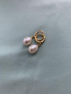 Very Fine Medium Oval TEARDROP Pearl Earrings, REAL Pearls, Gold or Silver, Reproduction Royalty and real FRESHWATER pearl earrings, lovely glowing pearlsA new very FINE, high-end version of my popular Pearl earrings in a larger Medium size,  these are real natural PEARLS of a very high quality, with a gorgeous lovely sheen and LUSTER and almost no visible flaws. These real PEARLS are in a gorgeous Oval TEARDROP shape and have a lovely sutble yet glossy LUSTER, finished with 16k gold plated or s Formal Teardrop Hoop Earrings With Pearl Charm, Pearl Teardrop Hoop Earrings For Gift, Teardrop Pearl Hoop Earrings For Gifts, Pearl Teardrop Hoop Earrings As Gift, Teardrop Hoop Earrings With Pearl Pendant, Teardrop Hoop Earrings With Pearl Pendant As Gift, Clip-on Teardrop Pearl Jewelry, Teardrop Pearl Clip-on Jewelry, Teardrop Pearl Clip-on Earrings