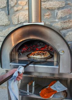 Cru Ovens Pizza Oven Cru Pro 60 Wood-Fired Oven Santa Pizza, Old Oven, Oven Outdoor, Wood Burning Pizza Oven, Refractory Brick, Wood Fired Cooking, Wood Burning Oven, Chimney Cap, Brick Garden