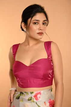 Pink Sleeveless Organza Blouse with Sweetheart Neckline - Anvi Couture Bluse Latest Design Sleeveless, Pink Cotton Blouse Design, Blouse Designs For College Students, Saree Front Blouse Designs Latest, Simple Yet Elegant Blouse Designs, Triangle Blouse Designs, Blouse Sleeveless Design Latest, Sleevless Blouse Ideas, Indian Outfit Ideas For Women