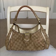 This Bag Is A Medium Sized Authentic Gucci Tote In Good Used Condition. There Are No Stains Or Holes On This Item And The Inside Is Perfectly Clean And In Tact. The Only Sign Of Previous Wear Is The Slight Fading On The Handle. This Is Essentially Covered When The Bag Is Held. I Have Loved This Bag So Much And Hope Someone Else Can Enjoy It As Much As I Have! Please Reach Out With Any Questions You May Have. Vintage Tote Bag, Gucci Tote Bag, Bags Gucci, Monogram Tote Bags, Gucci Horsebit, Gucci Tote, Gucci Monogram, Reversible Tote, Monogram Tote