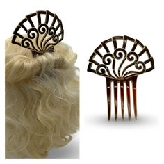 This is an absolutely beautiful,  large, fan style hair comb from the late Edwardian period. This style of comb is considered art nouveau and would have adorned the hair of a lady in the privileged class. We believe this to be made of celluloid as most combs were at that time.    The comb is in excellent shape. can be worn high on the head or low over a bun and can be turned to face forward or back dependent upon the hairstyle.  It measures approximately 5" at its widest point across and , and i Edwardian Hair Pieces, Edwardian Hair, Art Nuevo, Edwardian Hairstyles, Antique Hair Combs, Large Fan, Fan Style, Face Forward, Style Hair