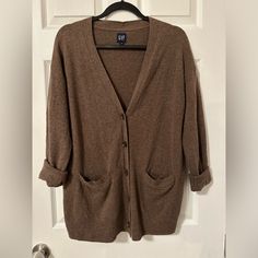 Nwot. Everyday Fall Outerwear By Gap, Gap Long Sleeve Cardigan For Spring, Gap Fall Outerwear For Everyday, Classic Winter Tops From Gap, Classic Gap Tops For Winter, Gap Winter Outerwear For Everyday, Gap Outerwear For Fall Layering, Classic Gap Cardigan For Fall, Gap V-neck Fall Sweater