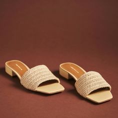 Size: Us 8-8.5/Eu 39 Mule Slide Sandals Beige Sandals With Padded Heel For Vacation, Chic Sandals With Padded Heel For The Beach, Beige Mules With Padded Heel For Summer, Beige Slip-on Sandals With Padded Heel, Beach Mules With Padded Heel, Beige Low Heel Sandals For Beach, Beige Low Heel Sandals For Summer, Beige Low Heel Spring Mules, Beige Low Heel Mules For Spring