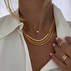 Timeless bezel stone necklace for the minimalist. 18k Gold Vermeil (.925 Sterling Silver) 13'' length + 2'' extension CZ stone Gold Jewelry Gift, Classic Necklace, Gold Necklace Women, Stone Pendant Necklace, Gold Necklace Layered, Short Necklace, Simple Necklace, Gold Chain Necklace, Snake Chain