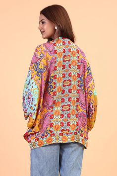 Elevate your wardrobe with our Wing sleeves floral knit kimono. Featuring the wing sleeves and open in front offering a flattering silhouette. Our cocoon kimono is perfect for an evening party adding a Boho chic vibe. Knit Kimono, Wing Sleeves, Floral Knit, Evening Party, Boho Chic, Wardrobe, Knitting, Floral