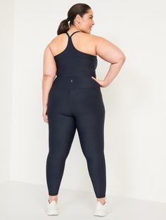 Online exclusive! Two-pack includes PowerSoft longline sports bra and matching extra high-waisted PowerSoft leggings.  Stretchy shoulder straps meet at V-back.  Scoop neck.  Built-in shelf bra, with soft, removable cups for shaping & secure coverage. Sports Bra And Leggings, Hidden Pocket, Shelf Bra, High Waisted Leggings, Long A Line, Shoulder Straps, Old Navy, Scoop Neck, Sports Bra