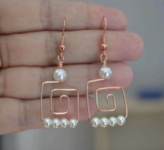 Faux white pearl Copper wire wrapped maze earring | eBay Wire Earrings Handmade, Wire Jewelry Earrings, Wire Jewelry Patterns, Maze Design, Diy Wire Earrings, Wire Wrap Jewelry Designs, Wire Earring, Diy Jewelry Earrings, Wire Jewelry Making