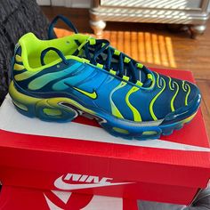 Never Worn , Size 6.5 Gs Nike Air Max Plus Light Blue Sports Sneakers With Translucent Outsole, Casual Blue Lace-up Running Shoes, Custom Blue Sneakers With Translucent Outsole For Light Sports, Blue Running Shoes With Boost Midsole For Streetwear, Blue Low-top Running Shoes For Streetwear, Blue Custom Lace-up Sneakers For Light Sports, Dynamic Blue Running Shoes For Streetwear, Blue Low-top Running Shoes With Air Cushioning, Green Low-top Running Shoes With Air Cushioning