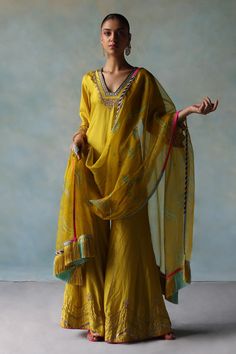 Fashionable Saree, Placement Embroidery, Traditional Attires, Kurta Set For Women, Traditional Indian Outfits, Yellow Silk, Cotton Kurti, Designer Outfits, Indian Couture