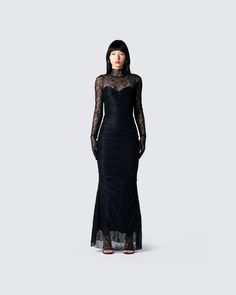 Shia Black Lace Gown – FINESSE