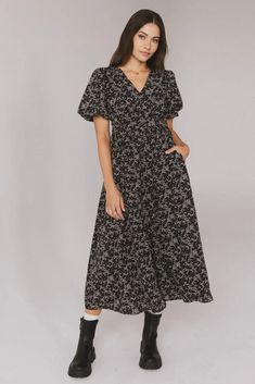 Elladine Floral Midi Dress | böhme Leopard Print Bow, Maxi Outfits, Short Loungewear, Layered Sweater, Pretty Prints, Dresses By Length, Printed Midi Dress, Floral Midi Dress, Waist Length