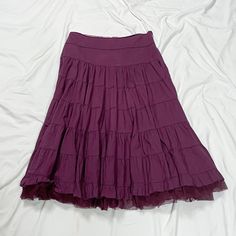 Vintage 2000s low rise skirt in purple. In good vintage condition. Note: I try to match colors as much as possible to pictures but there is a possibility it won't be an exact match. Unless the color is completely incorrect I am unable to offer refunds for this reason. Size: labeled "t5" fits like a large/extra large Brand is attentif Measurements (taken on garment laid flat): Waist: 35" Hips: 58" Length: 33.5" Fabric: not labeled 2000s Low Rise, Skirt Grunge, Fall Shopping List, Midi Skirt Vintage, Low Rise Skirt, Vintage Maxi Skirt, Match Colors, Skirt Maxi, Skirt Vintage